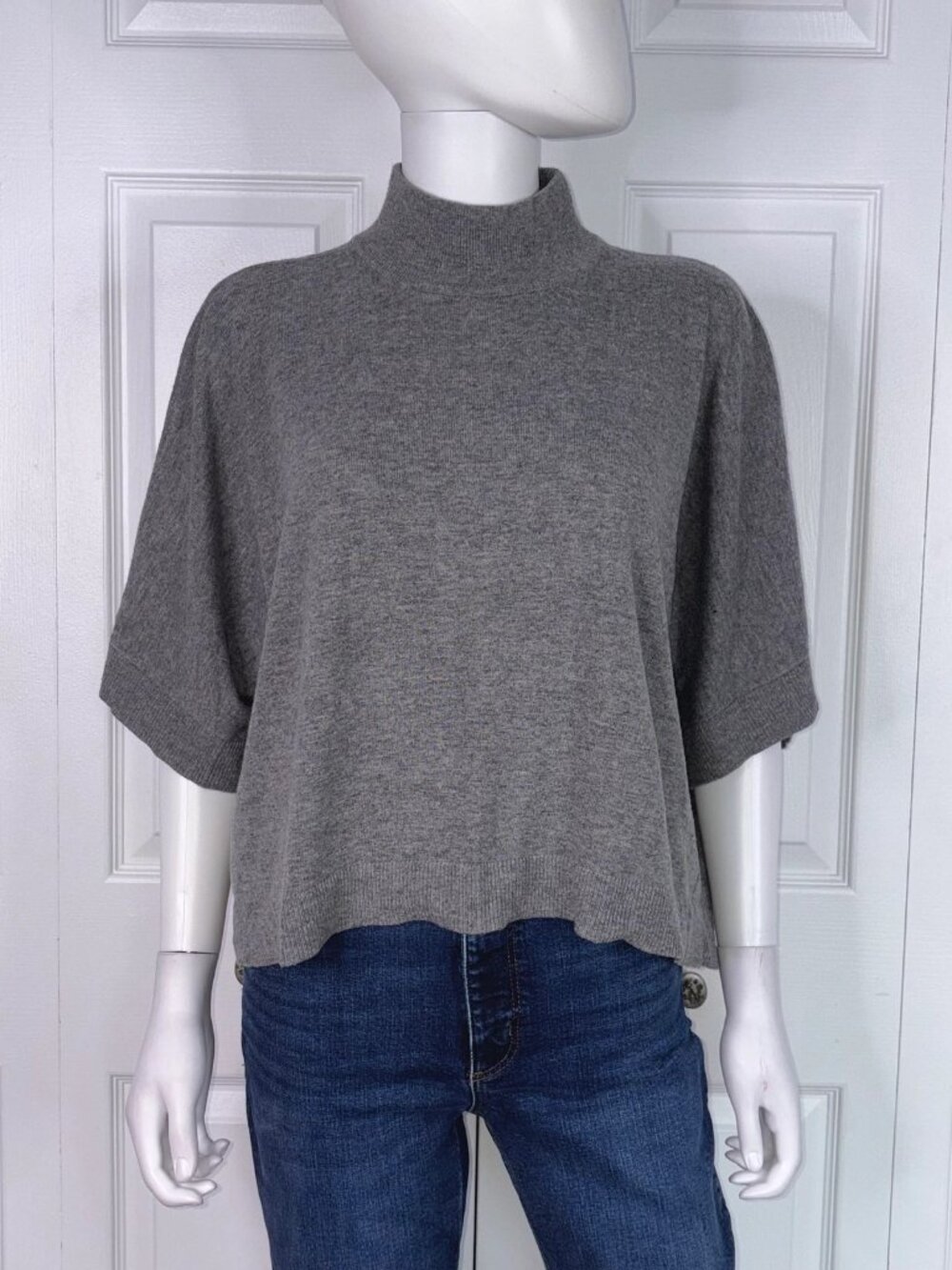 SILVIAN HEACH women's small knit sweater LIKE NEW